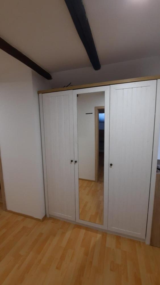 Utulny Podkrovni V Centru Trebice Apartment *