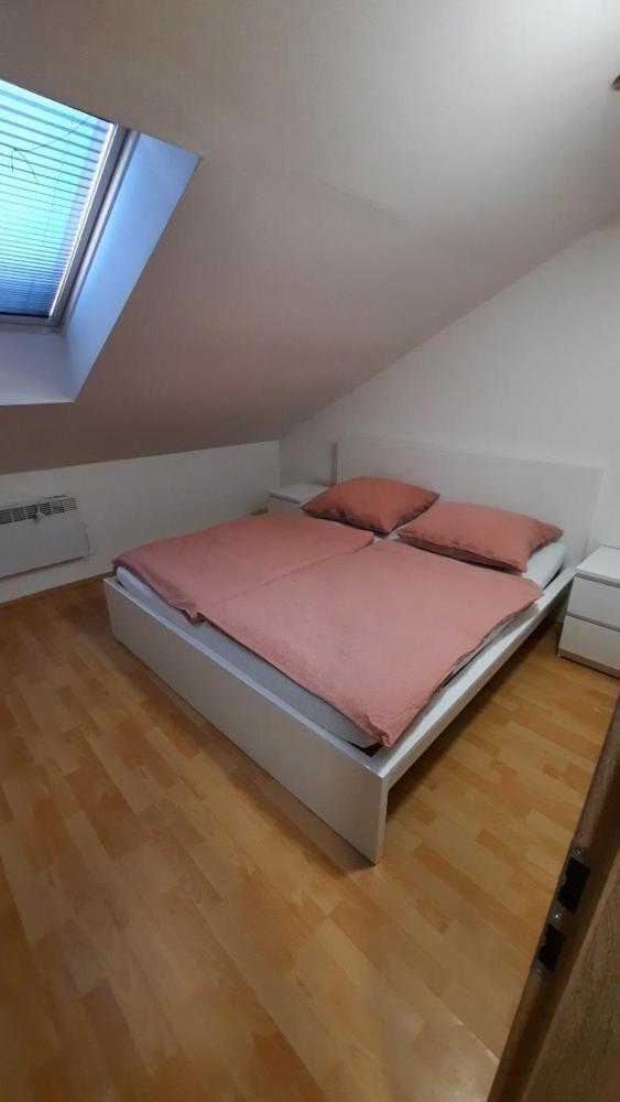 Apartment Utulny Podkrovni V Centru Trebice *