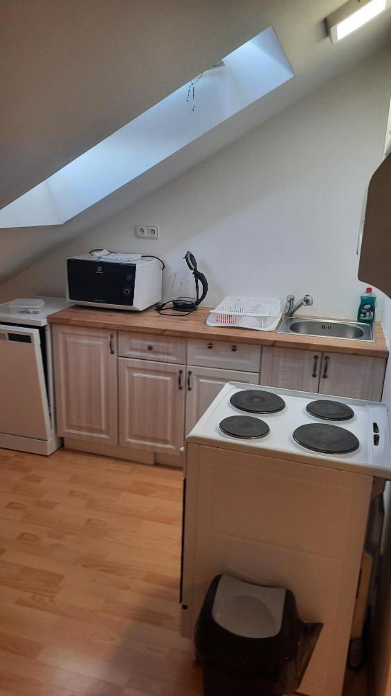 Utulny Podkrovni V Centru Trebice Apartment *